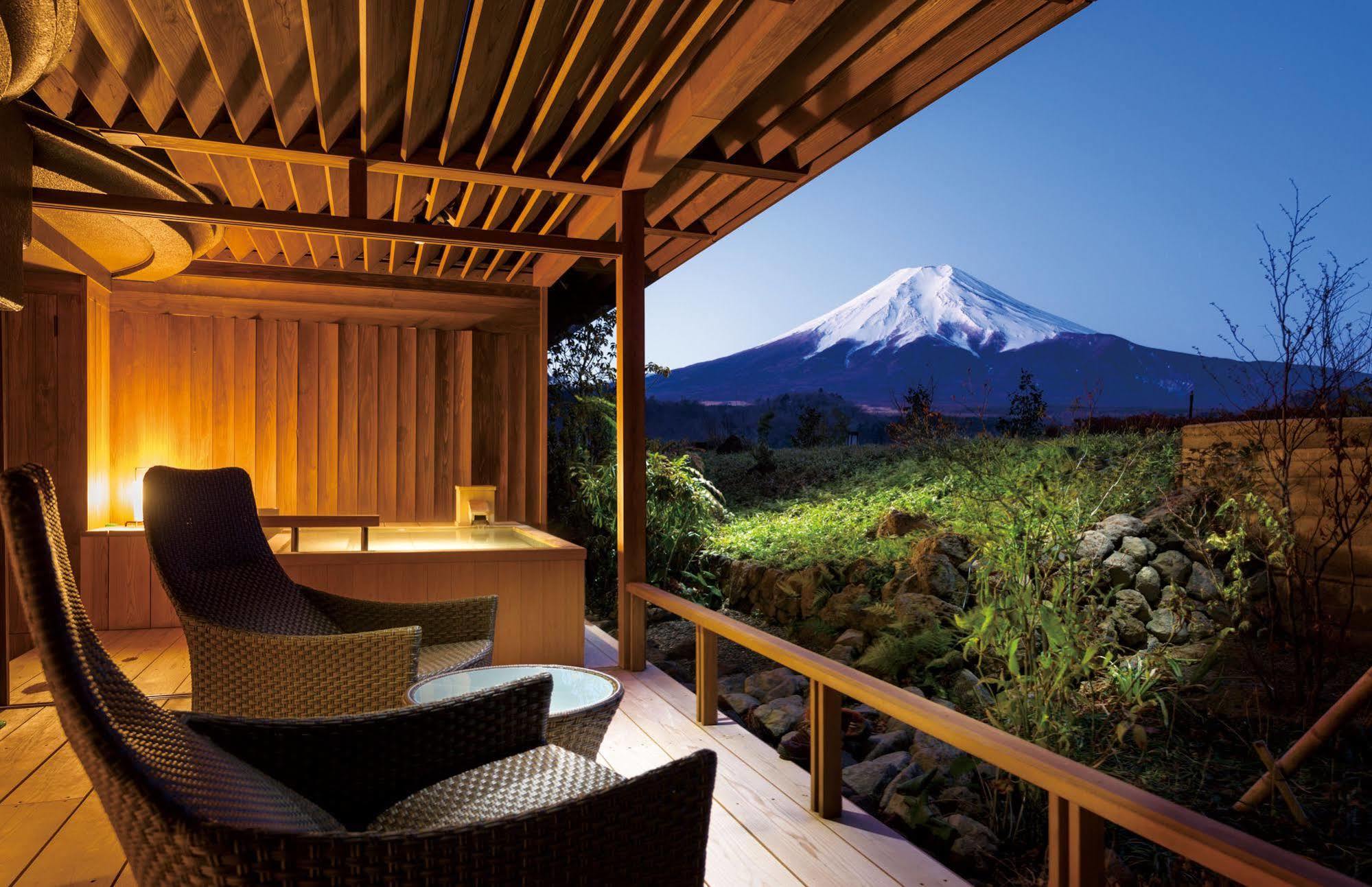 Fujisan Onsen Bessho Sasa Hotel Fudzsijosida Kültér fotó