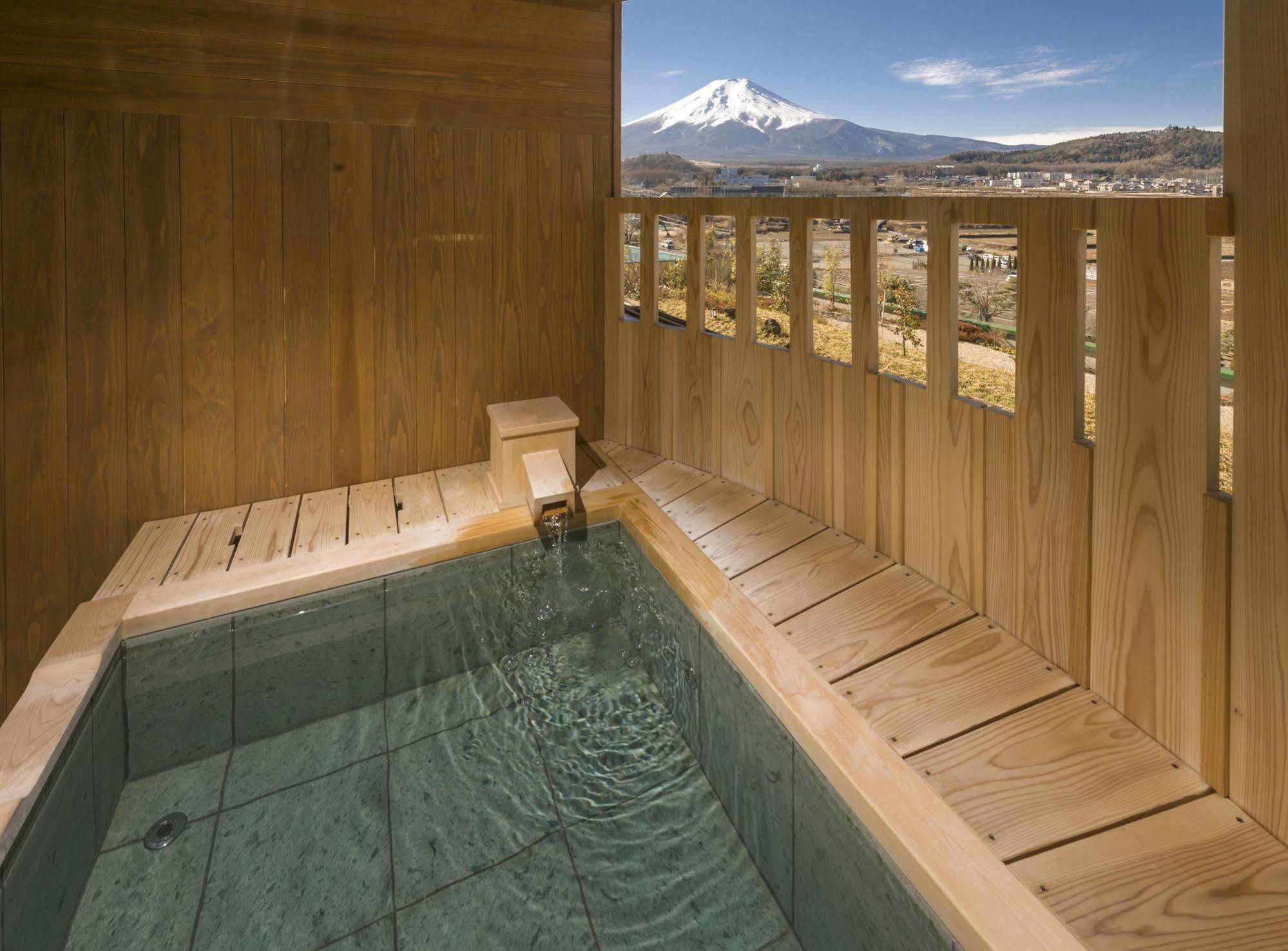 Fujisan Onsen Bessho Sasa Hotel Fudzsijosida Kültér fotó