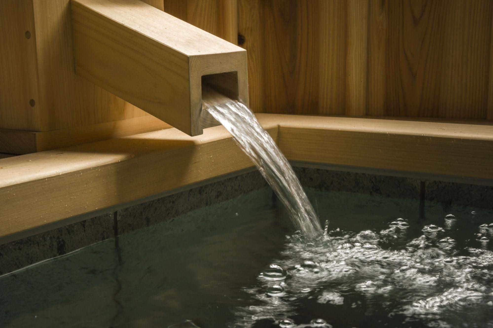 Fujisan Onsen Bessho Sasa Hotel Fudzsijosida Kültér fotó