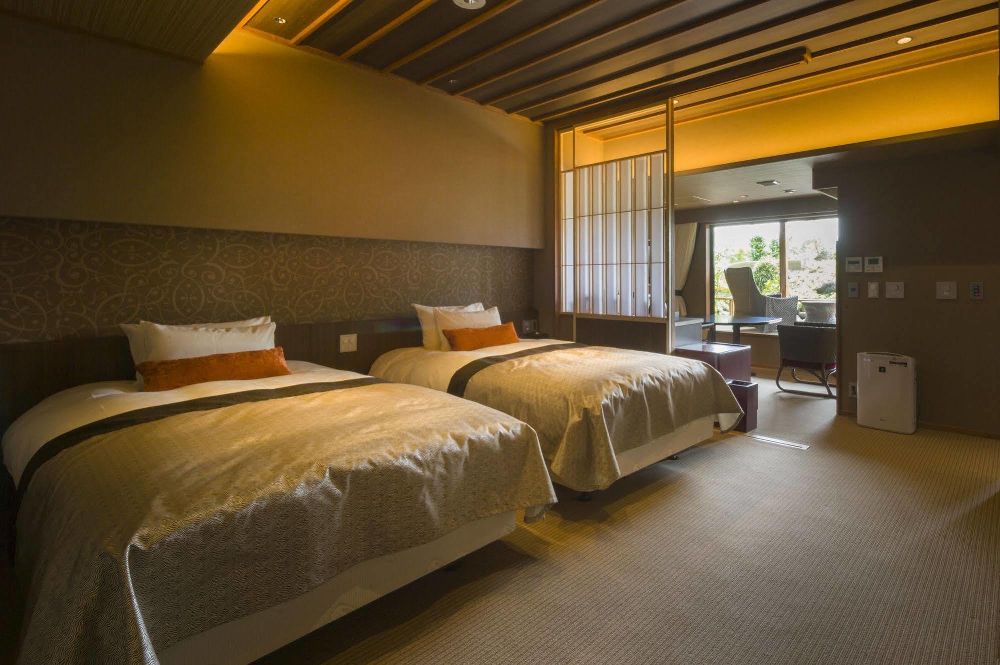 Fujisan Onsen Bessho Sasa Hotel Fudzsijosida Kültér fotó