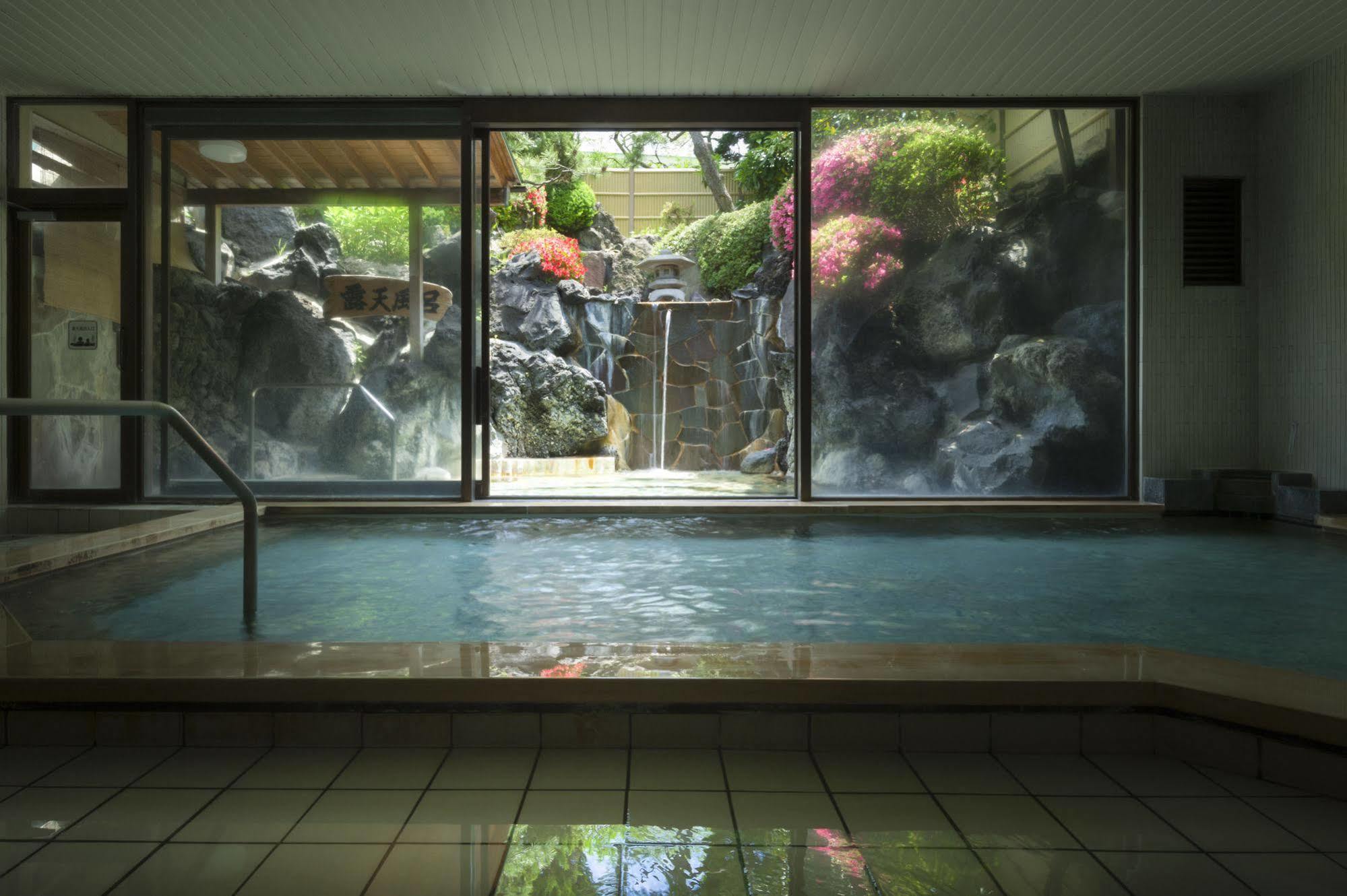 Fujisan Onsen Bessho Sasa Hotel Fudzsijosida Kültér fotó