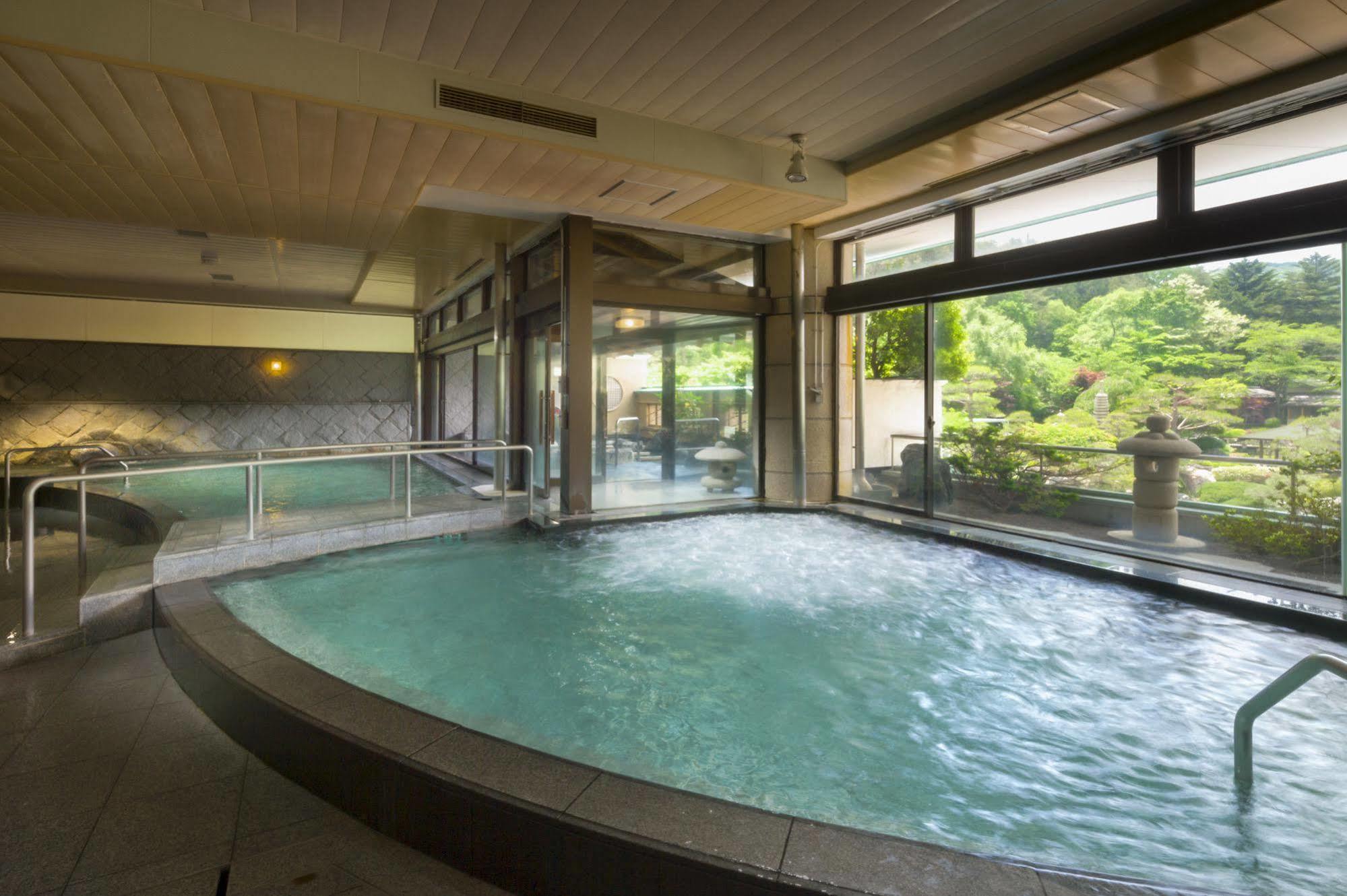 Fujisan Onsen Bessho Sasa Hotel Fudzsijosida Kültér fotó